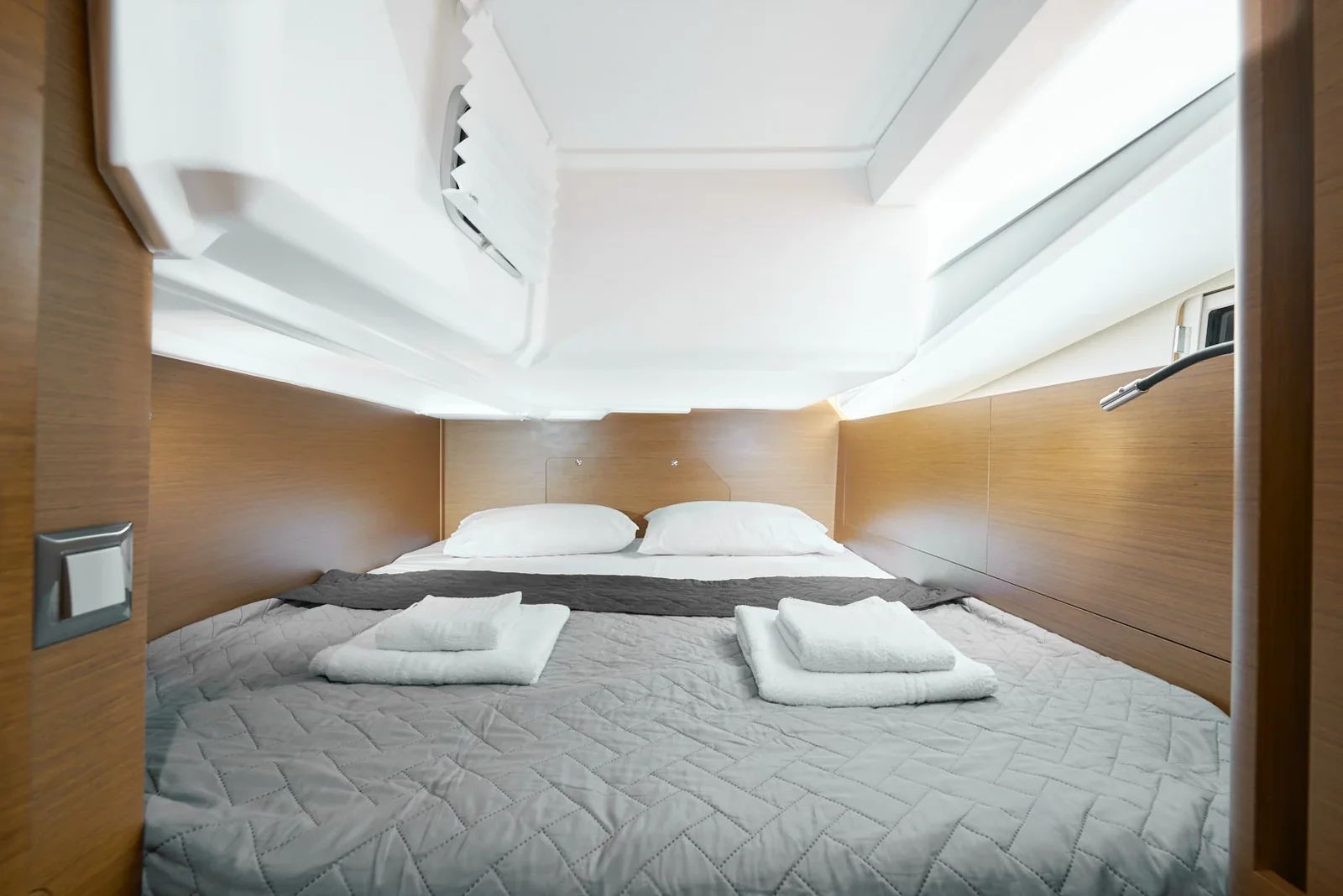 Yacht JEANNEAU Sun Odyssey 440 - Nymeria - Foto 1