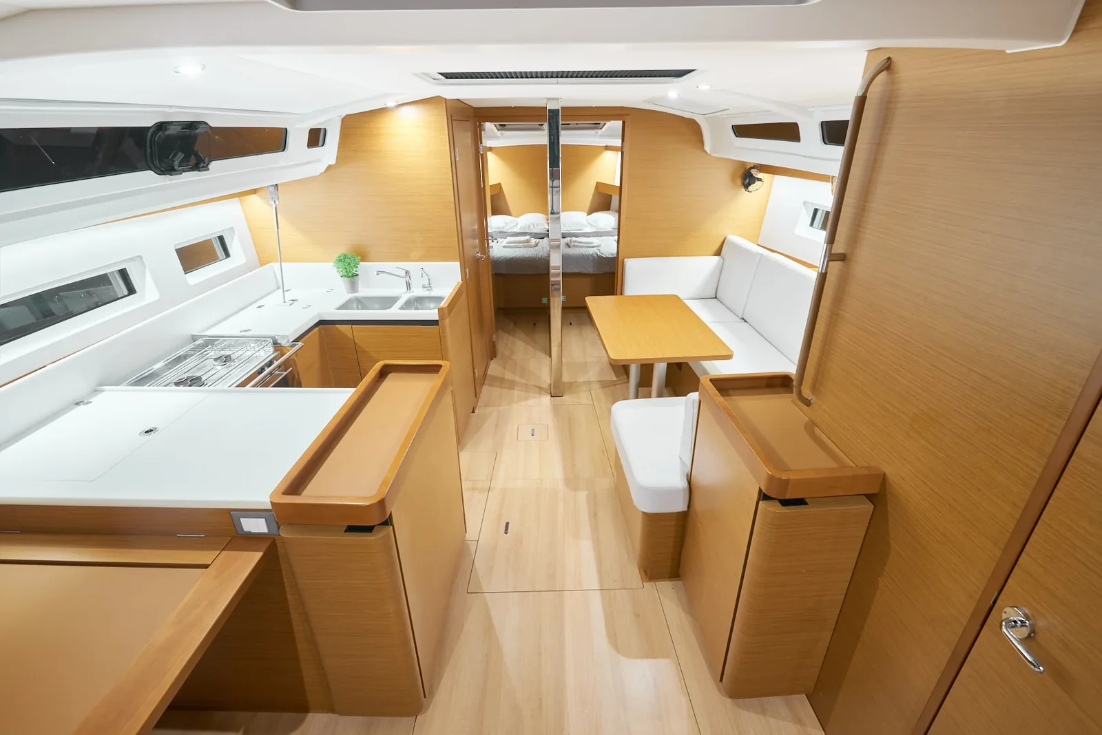 Yacht JEANNEAU Sun Odyssey 440 - Nymeria - Foto 1