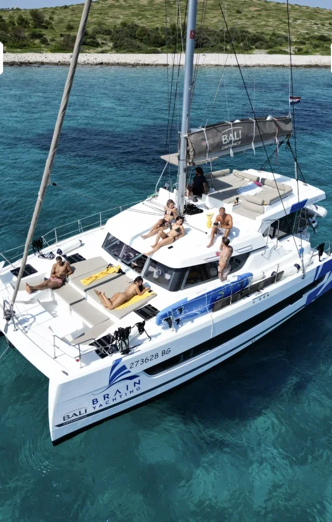 Yacht CATANA Bali Catspace - My5ive