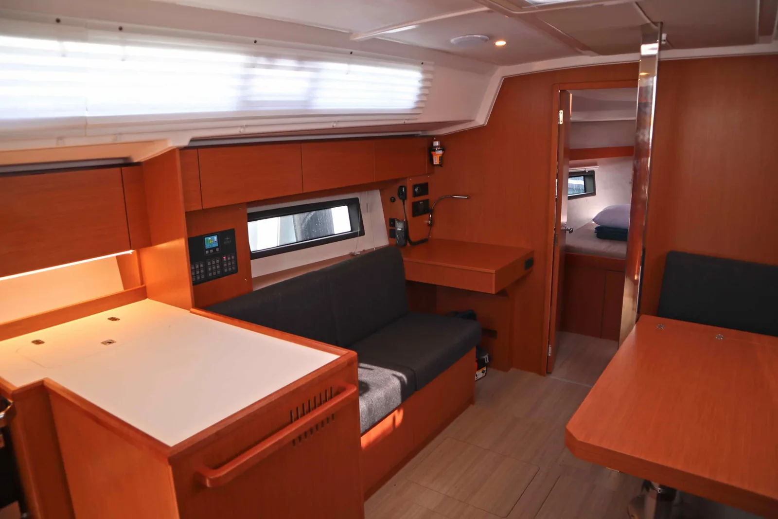 Yacht BAVARIA C42 - Lima - Foto 1