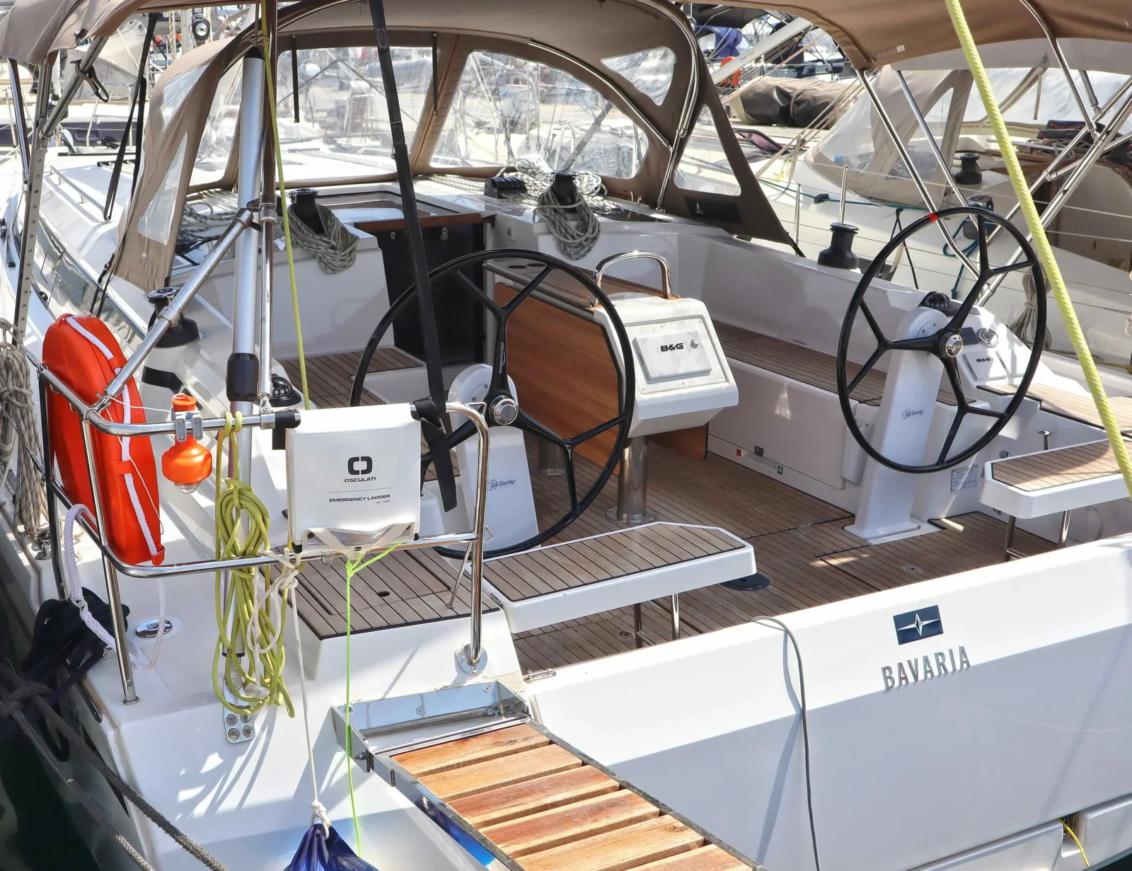 Yacht BAVARIA C42 - Lima - Foto 1