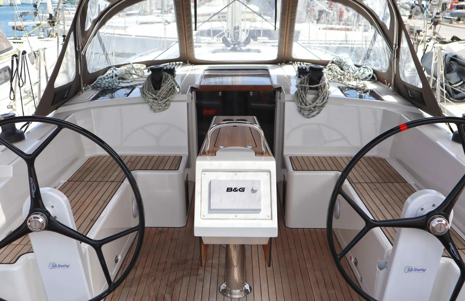 Yacht BAVARIA C42 - Lima - Foto 1