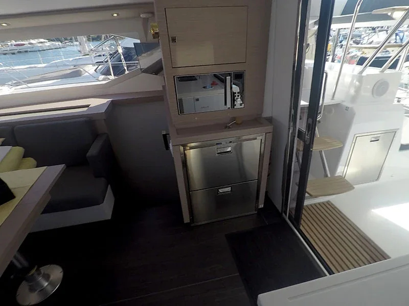 Yacht FOUNTAINE PAJOT Astrea 42 - Imagine - Foto 1