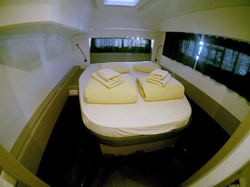 Yacht FOUNTAINE PAJOT Astrea 42 - Imagine - Foto 1