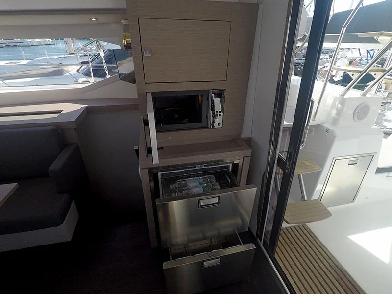 Yacht FOUNTAINE PAJOT Astrea 42 - Imagine - Foto 1