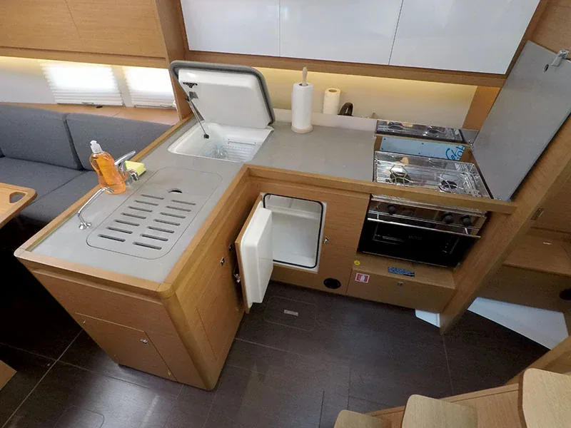 Yacht DUFOUR 390 Grand Large - Barone - Foto 1