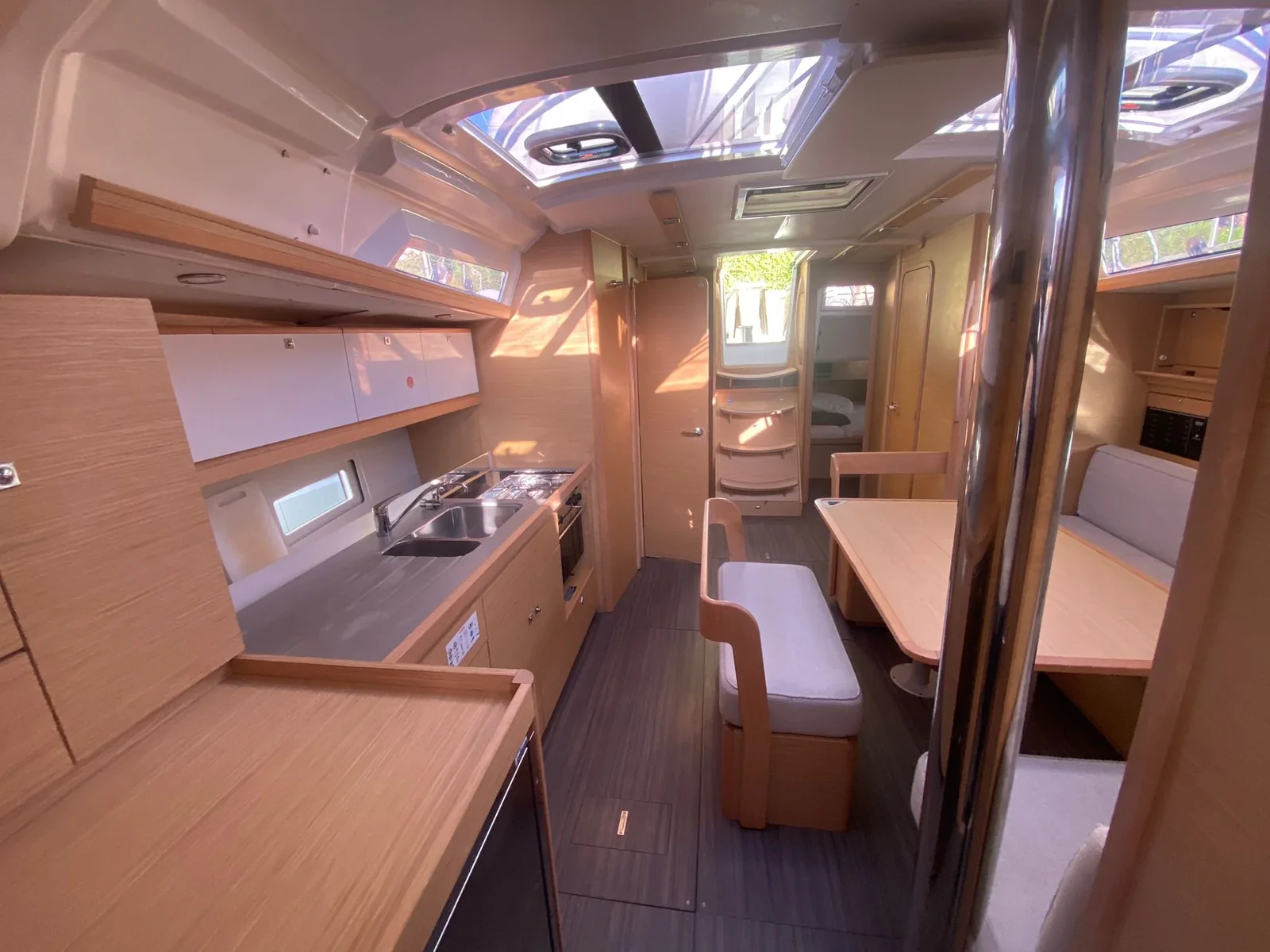 Yacht DUFOUR 430 Grand Large - Little Mokoro