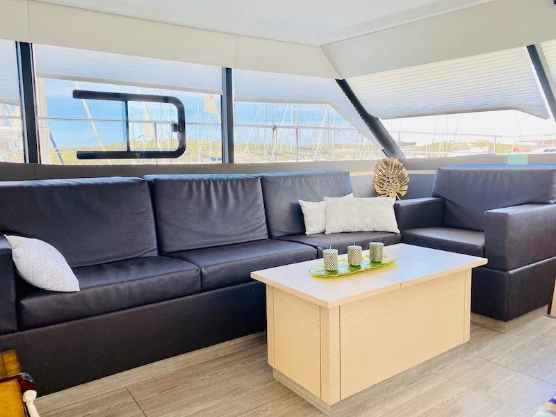 Yacht FOUNTAINE PAJOT MY 44 - Alpha Centauri