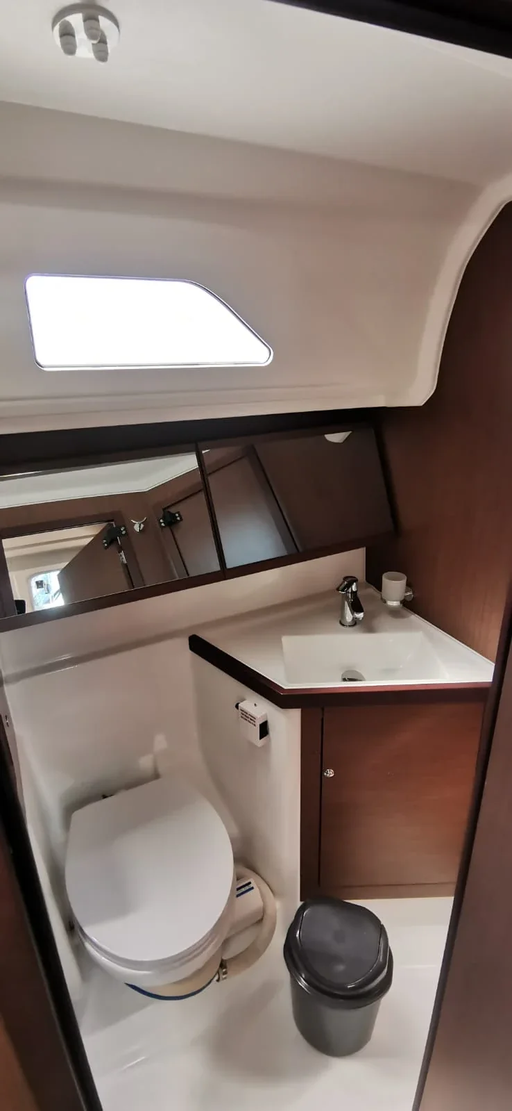 Yacht BENETEAU Oceanis 40.1 - Niovi - Foto 1