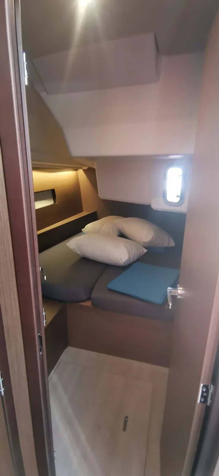 Yacht BENETEAU Oceanis 40.1 - Niovi - Foto 1