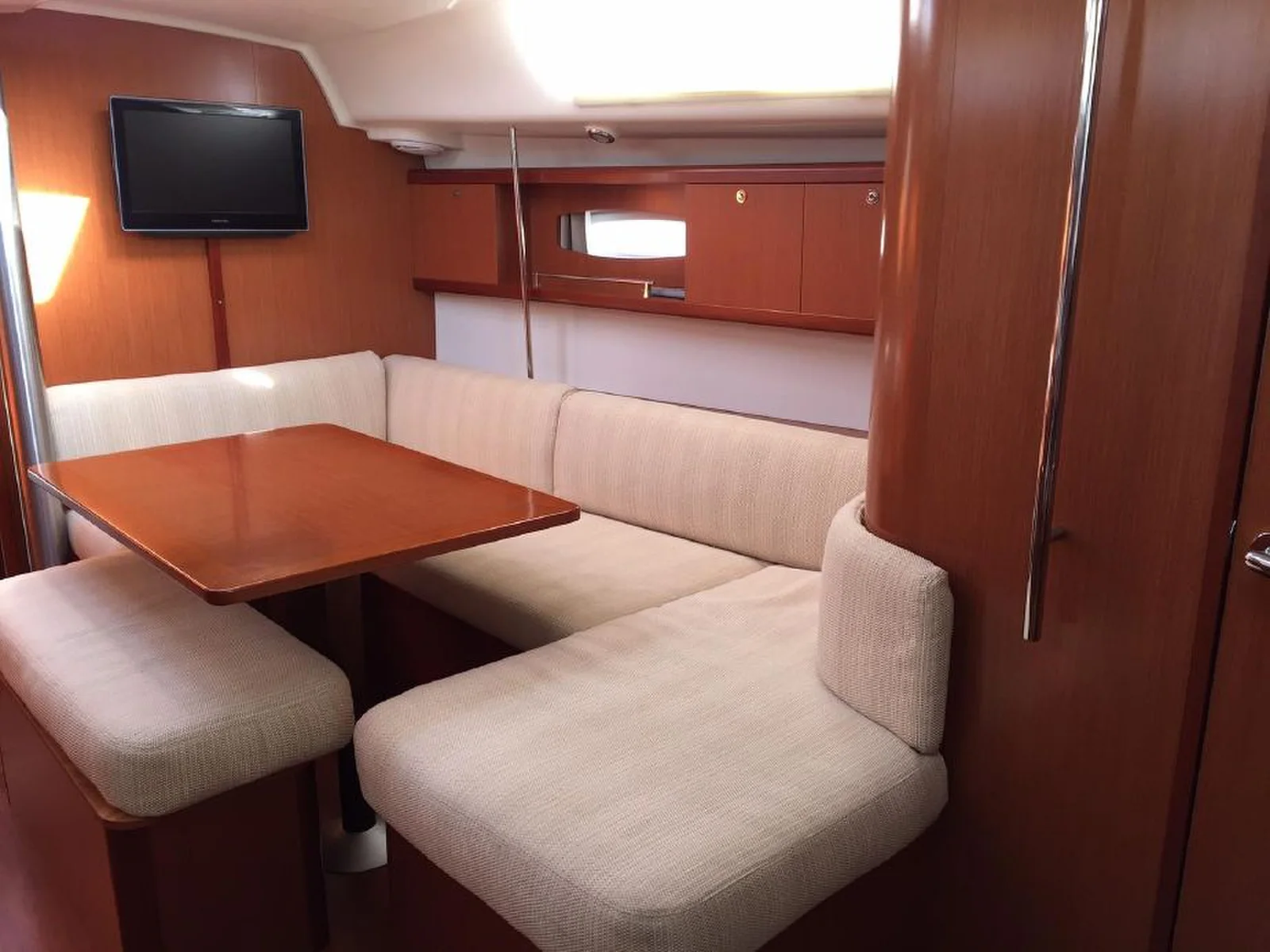 Yacht BENETEAU Oceanis 40 - Tosca - Foto 1