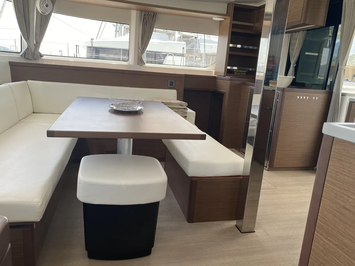 Yacht LAGOON 46 - Blue Alma