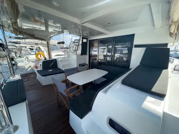 Yacht LAGOON 42 - Art of Liberty