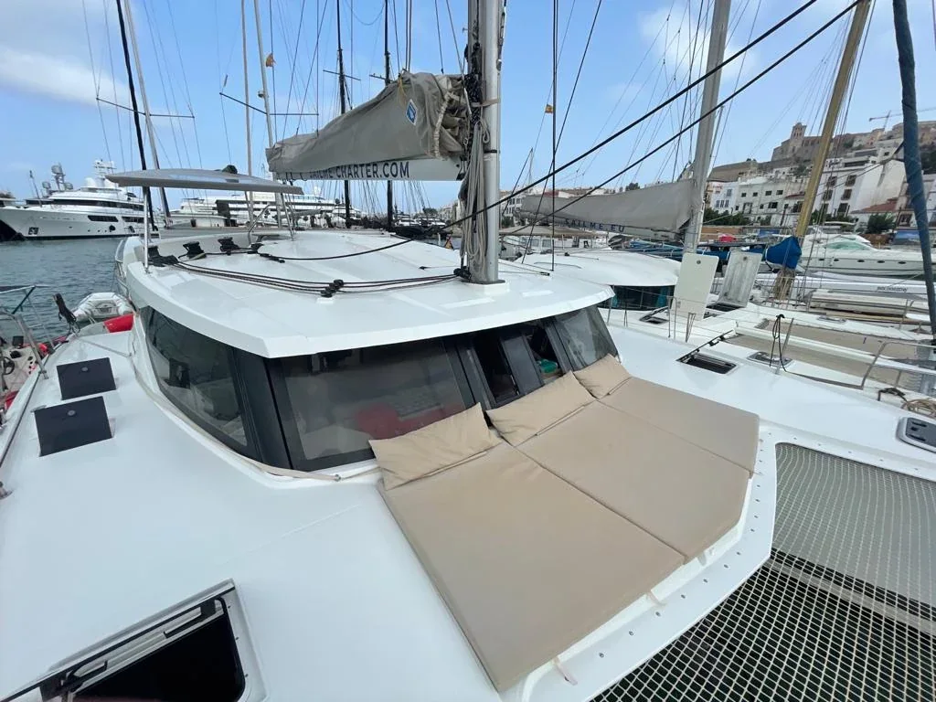 Yacht FOUNTAINE PAJOT Lucia 40 - Aquila