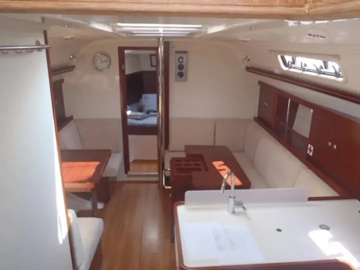 Yacht HANSE 375 - Baba Yaga - Foto 1