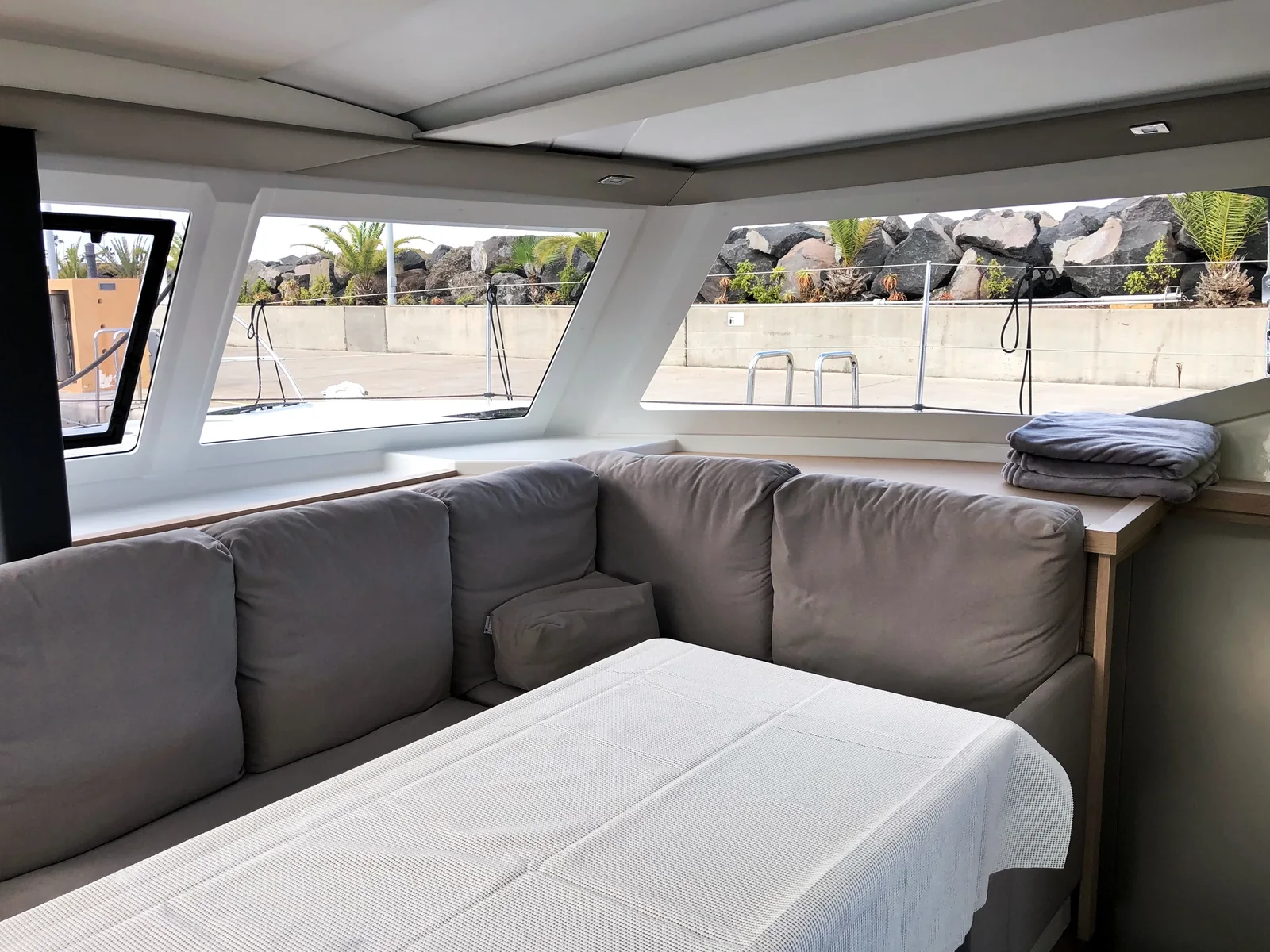 Yacht FOUNTAINE PAJOT Lucia 40 - Aquila - Foto 1