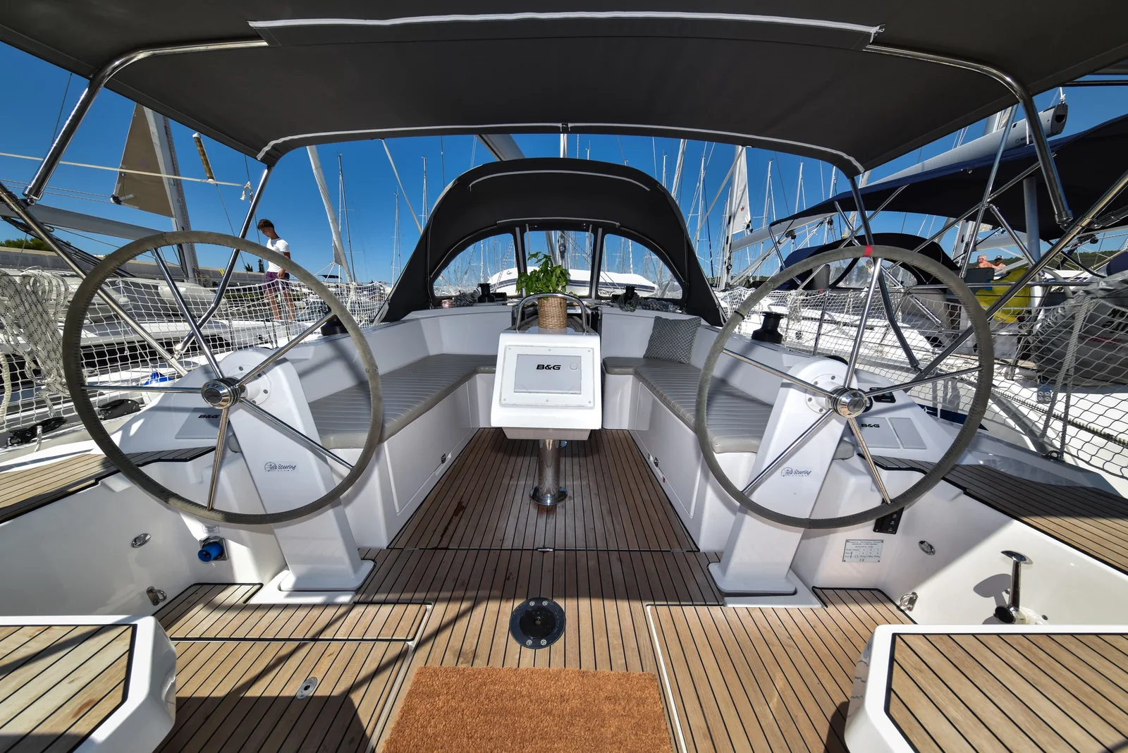 Yacht BAVARIA C38 - Seka VI - Foto 6