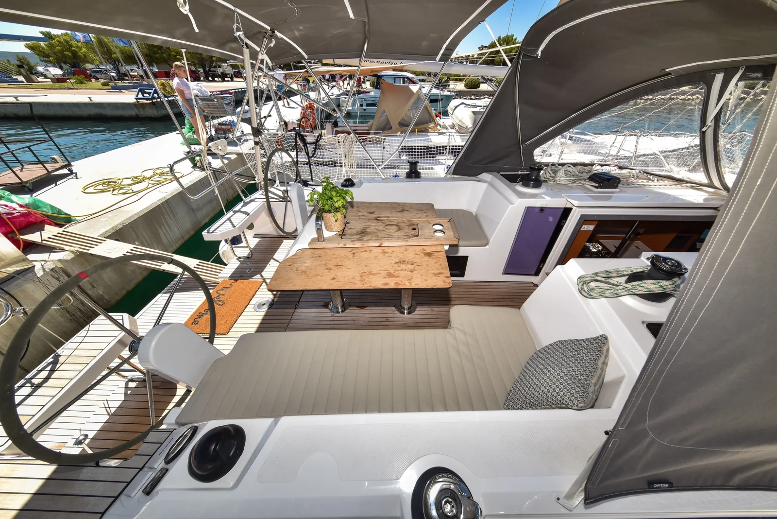 Yacht BAVARIA C38 - Seka VI - Foto 17
