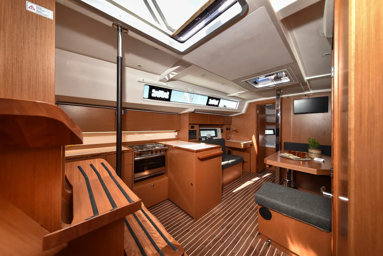 Yacht BAVARIA C38 - Seka VI - Foto 22