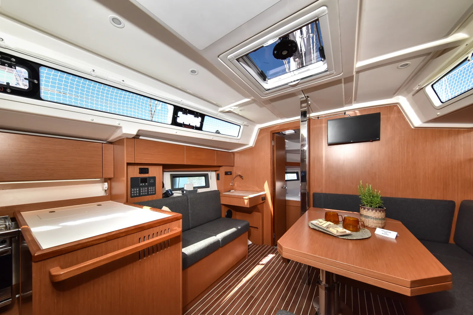 Yacht BAVARIA C38 - Seka VI - Foto 23