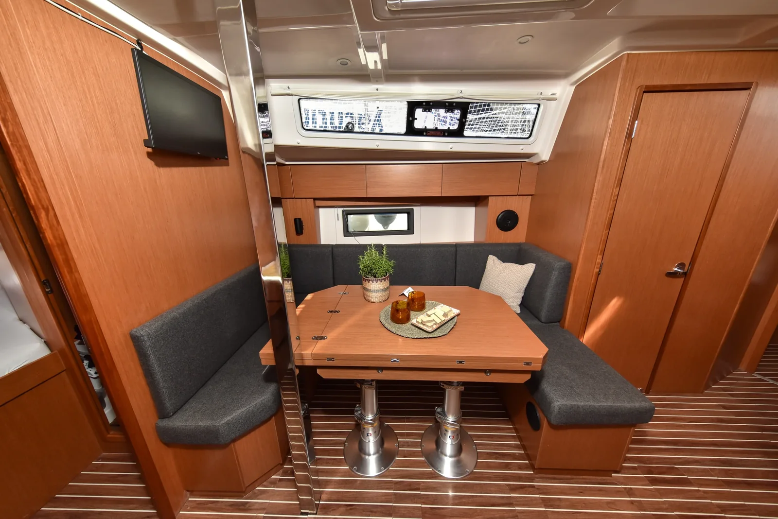 Yacht BAVARIA C38 - Seka VI - Foto 25