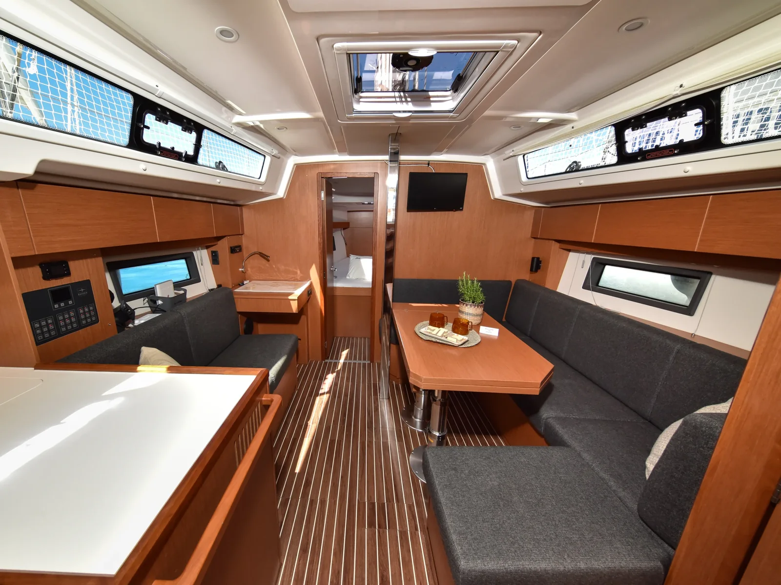 Yacht BAVARIA C38 - Seka VI - Foto 49