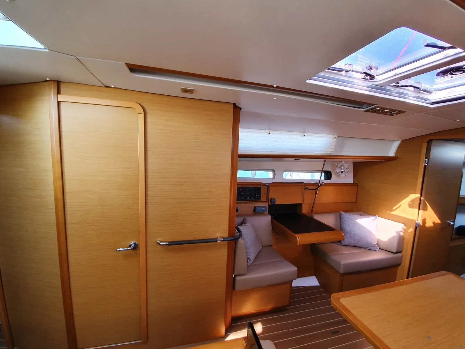 Yacht JEANNEAU Sun Odyssey 409 - T-Punch - Foto 1