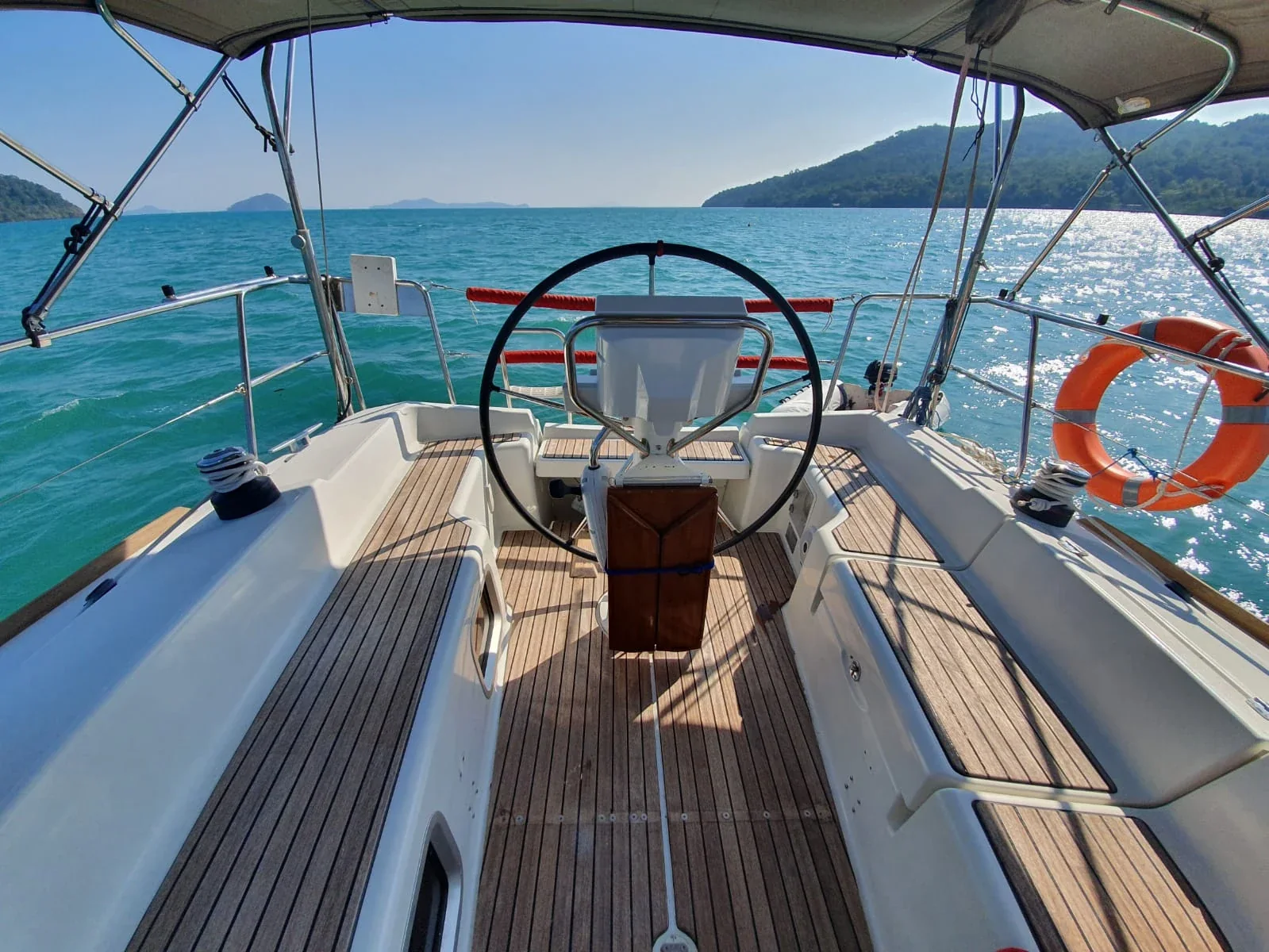 Yacht JEANNEAU Sun Odyssey 33i - Aqua - Foto 1