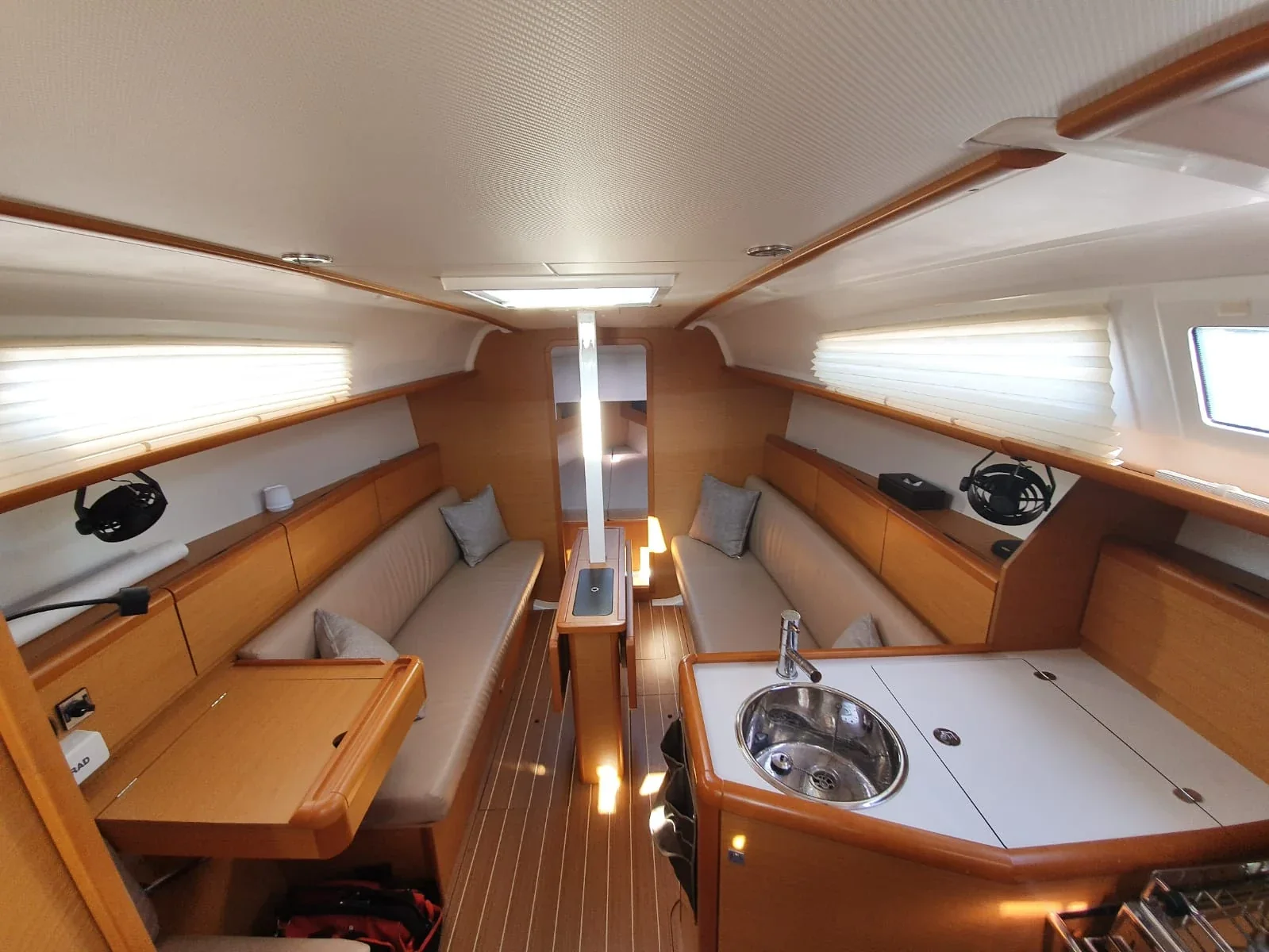 Yacht JEANNEAU Sun Odyssey 33i - Aqua - Foto 4