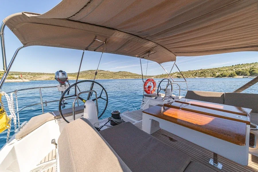 Yacht JEANNEAU Sun Odyssey 490 - Freki - Foto 7