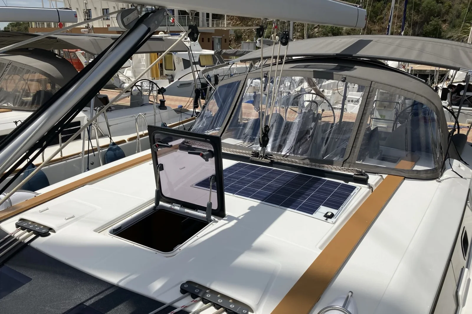 Yacht DUFOUR 460 Grand Large - Abraxan - Foto 1