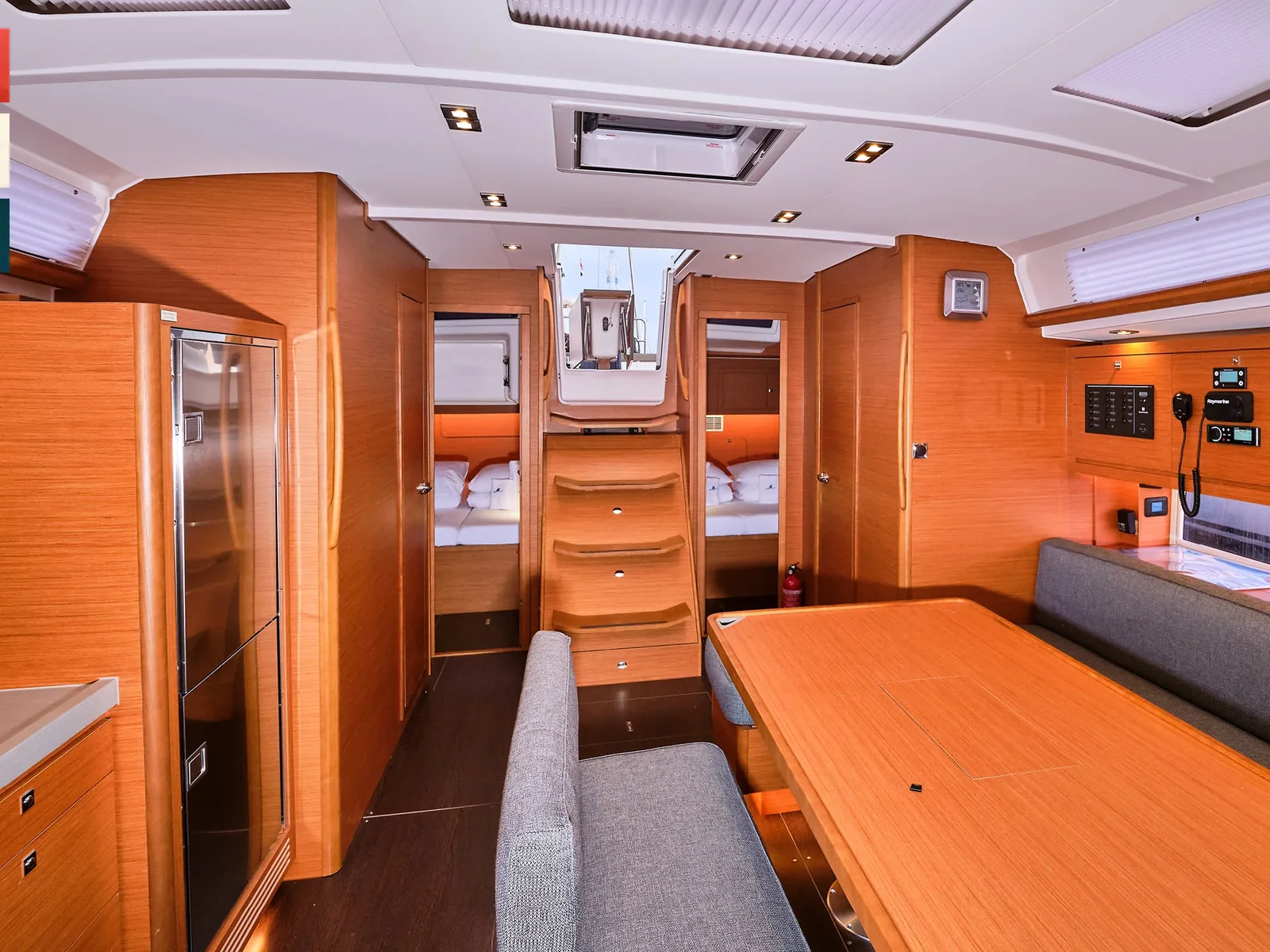 Yacht DUFOUR 470 - Piano - Foto 1