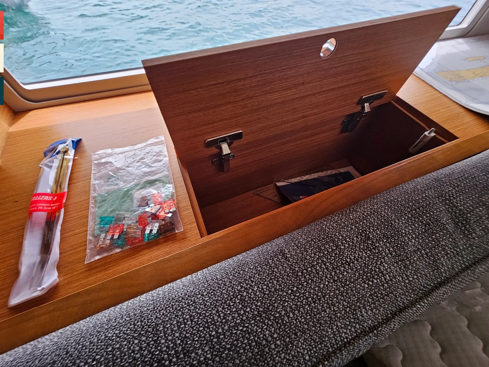 Yacht DUFOUR 470 - Piano - Foto 1