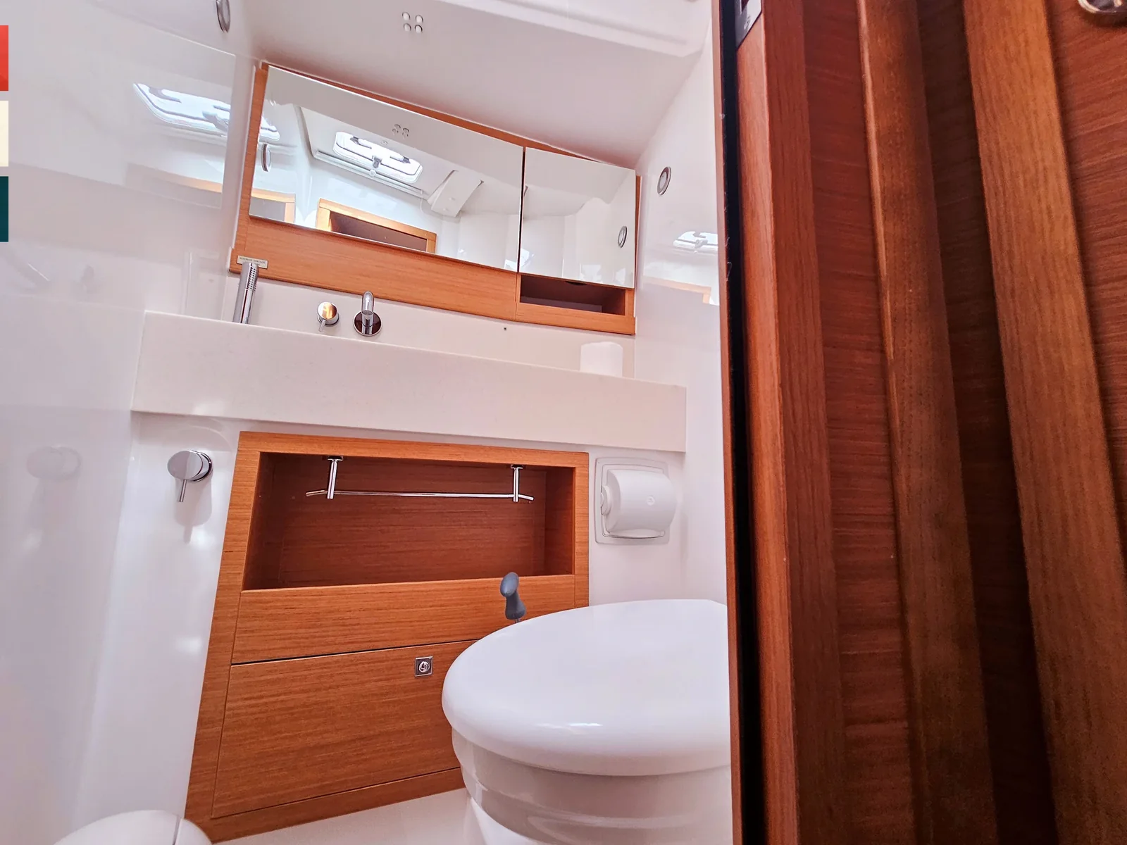 Yacht DUFOUR 470 - Piano - Foto 1