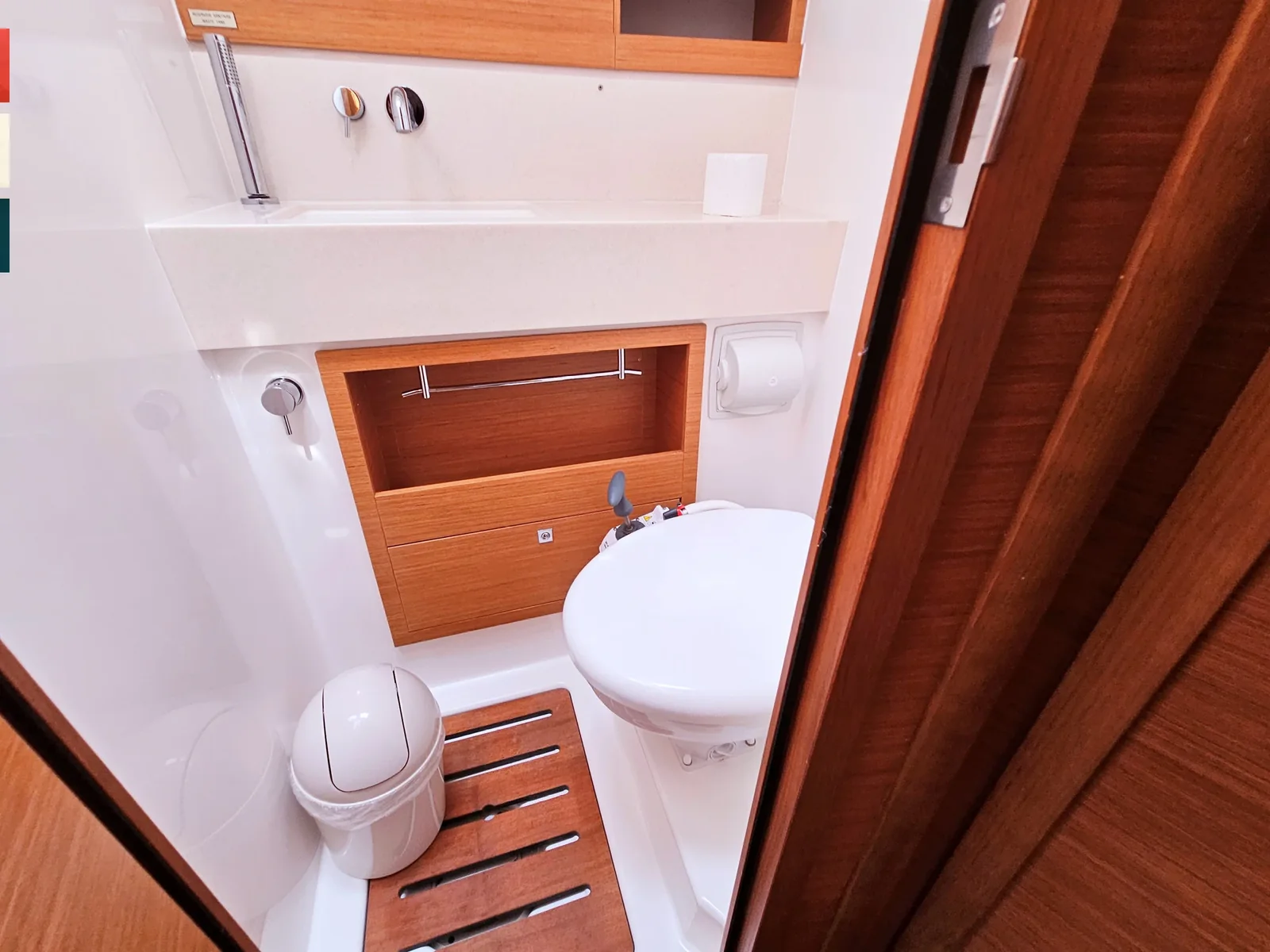 Yacht DUFOUR 470 - Piano - Foto 1