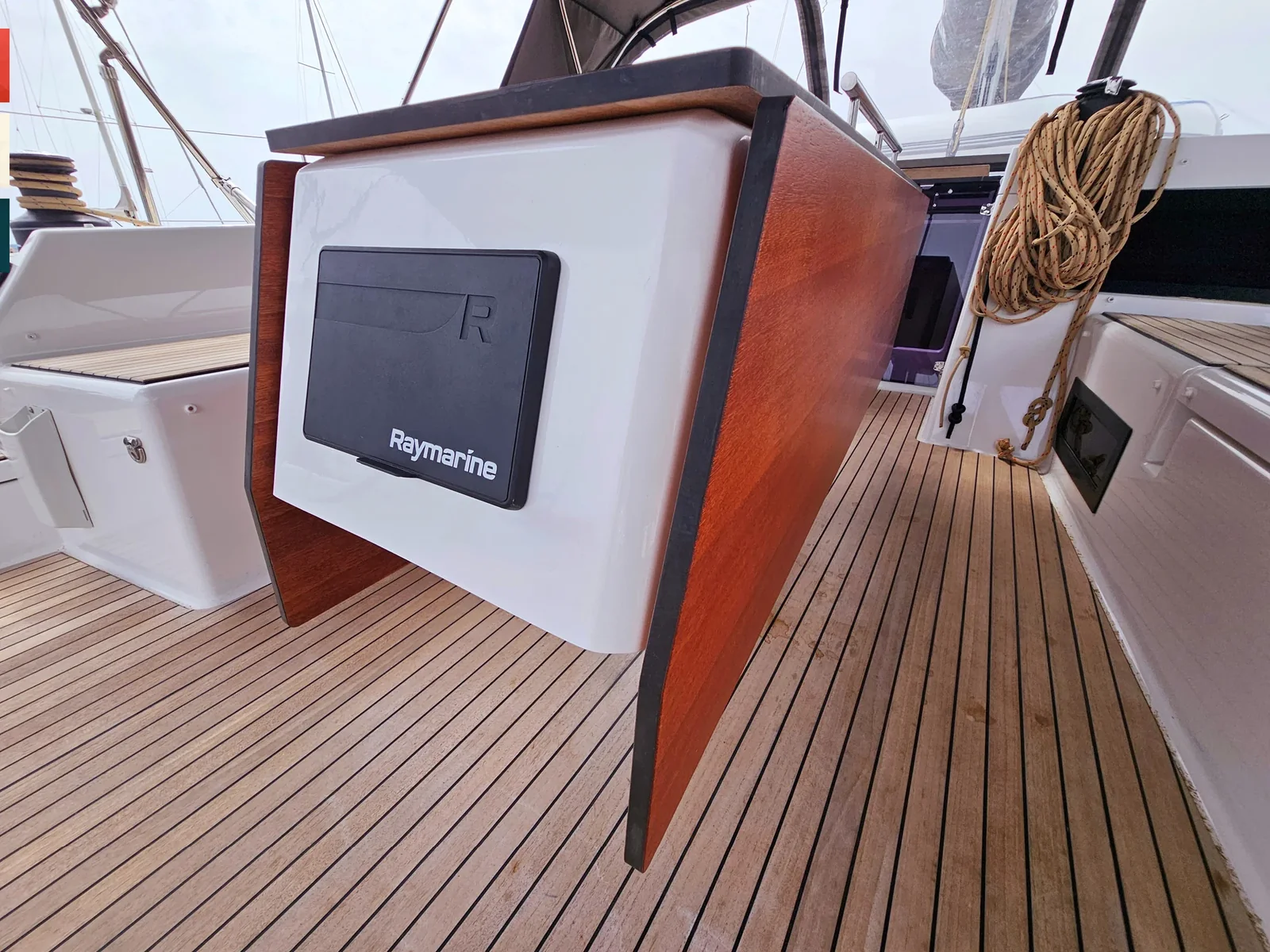 Yacht DUFOUR 470 - Piano - Foto 1