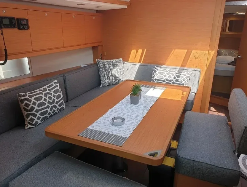 Yacht DUFOUR 470
