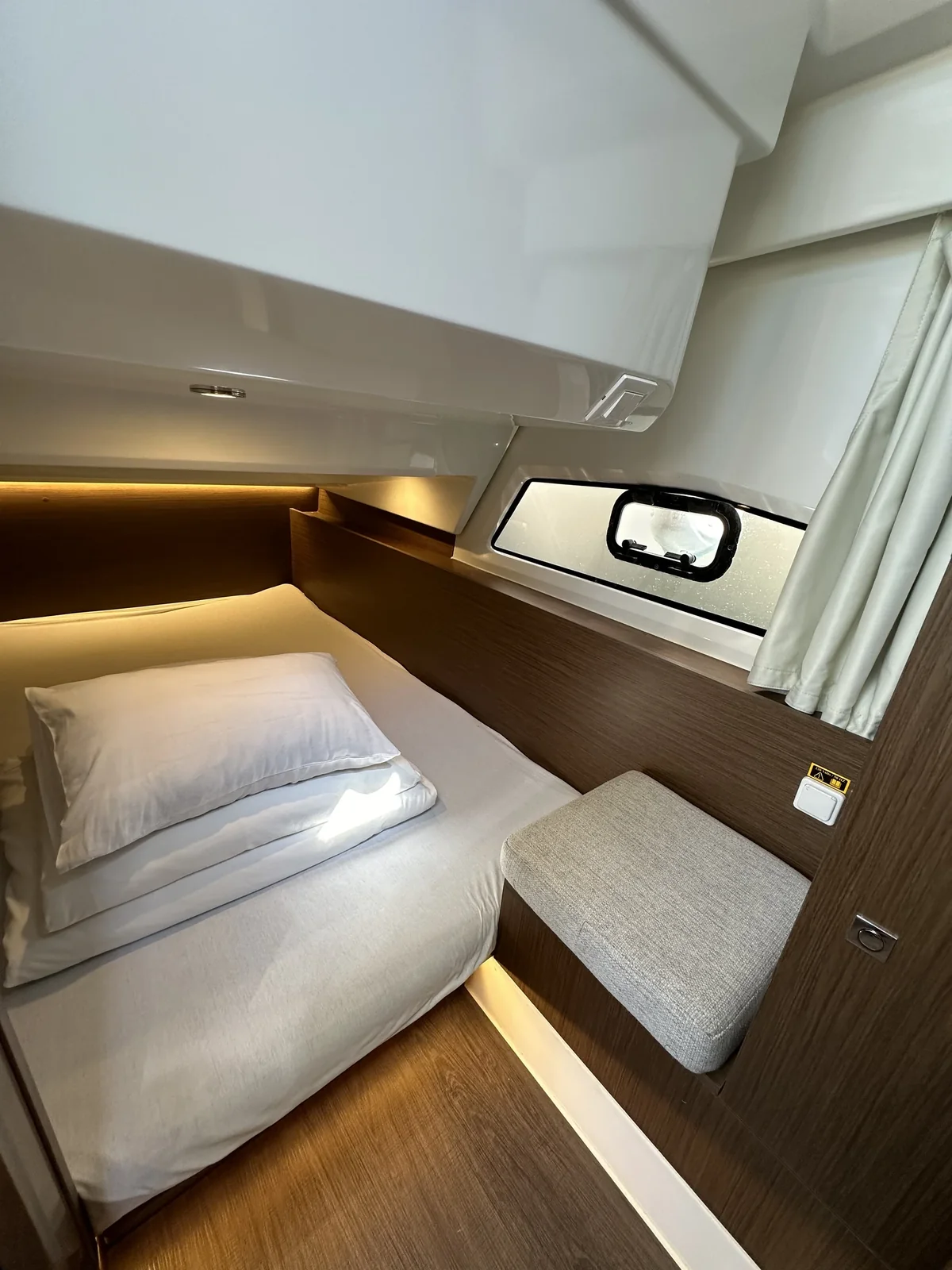 Yacht JEANNEAU Merry Fisher 1095 - Morska Vila - Foto 1