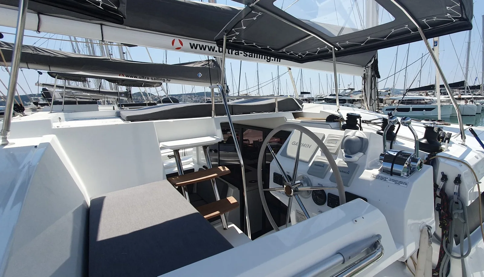 Yacht FOUNTAINE PAJOT Astrea 42 - Crazy Diamont - Foto 1
