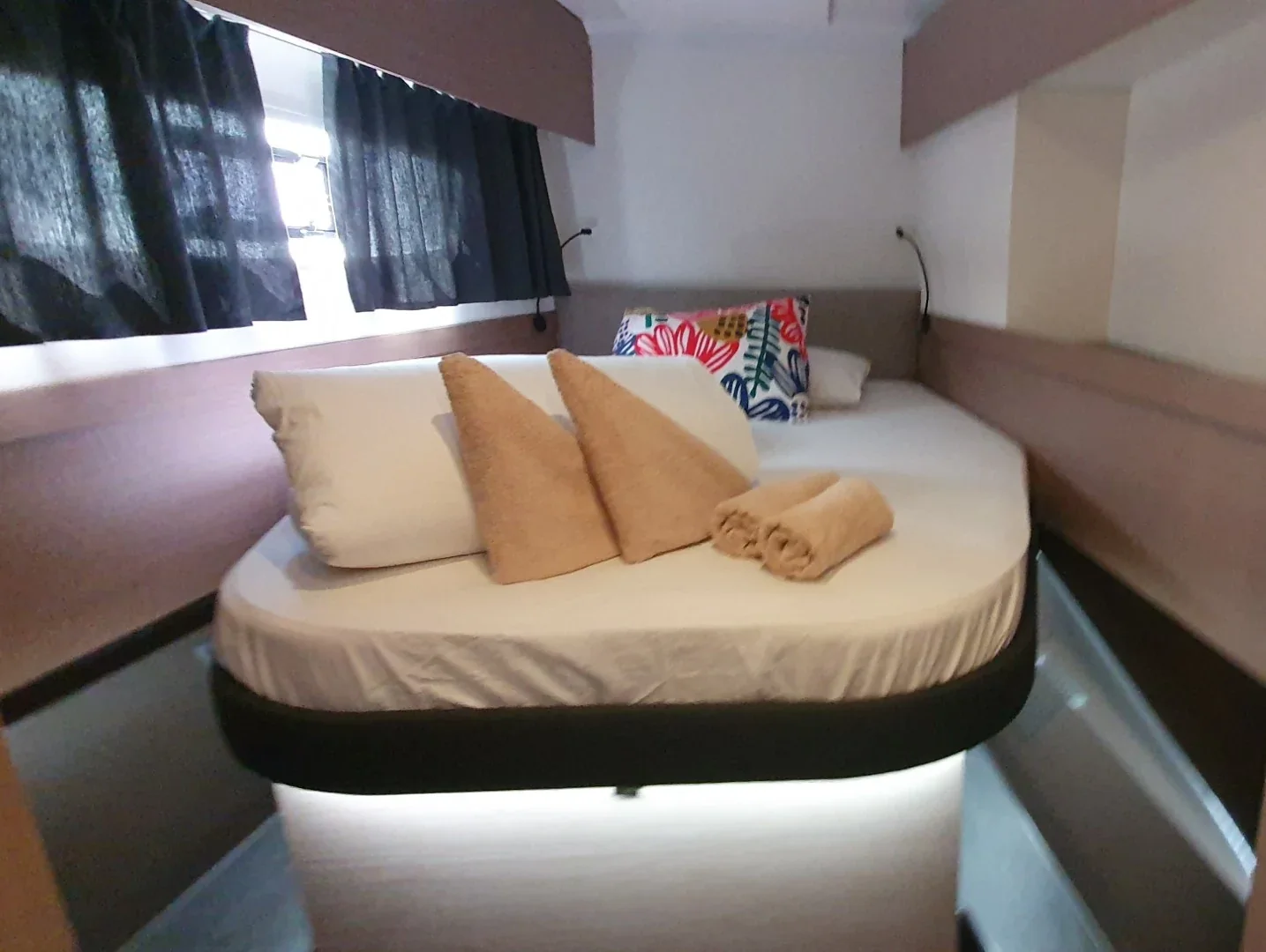 Yacht FOUNTAINE PAJOT Astrea 42 - Crazy Diamont - Foto 1