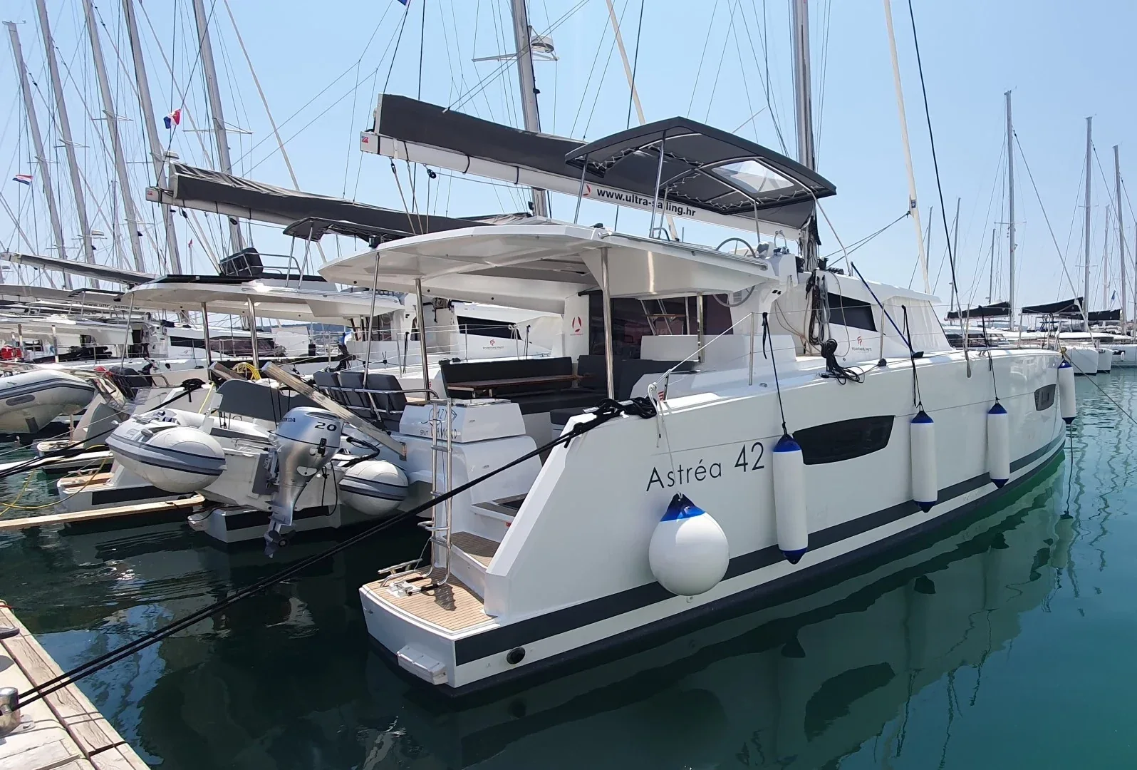 Yacht FOUNTAINE PAJOT Astrea 42 - Crazy Diamont - Foto 1