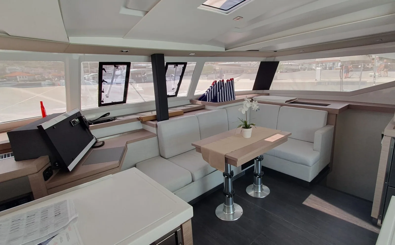 Yacht FOUNTAINE PAJOT Astrea 42 - Crazy Diamont - Foto 1