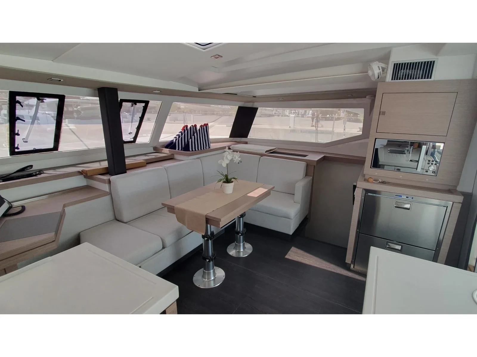Yacht FOUNTAINE PAJOT Astrea 42 - Crazy Diamont - Foto 1