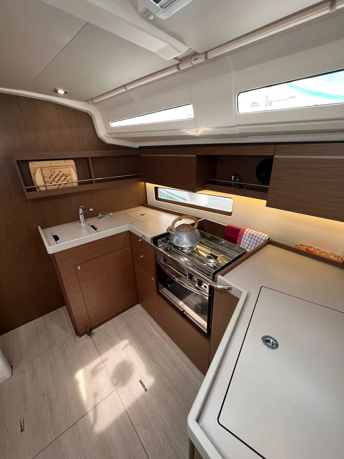 Yacht BENETEAU Oceanis 40.1 - Bibi One - Foto 1