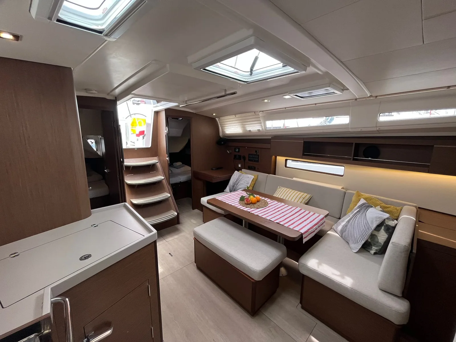 Yacht BENETEAU Oceanis 40.1 - Bibi One - Foto 1