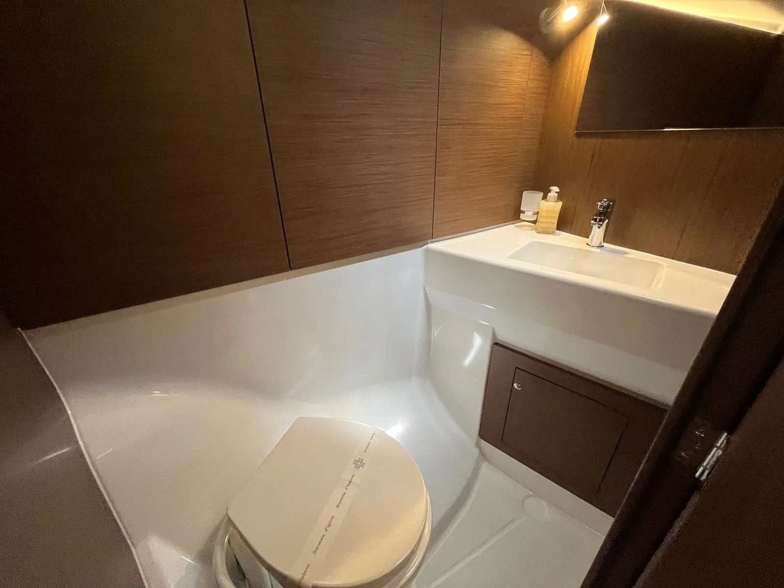 Yacht BENETEAU Oceanis 40.1 - Bibi One - Foto 1