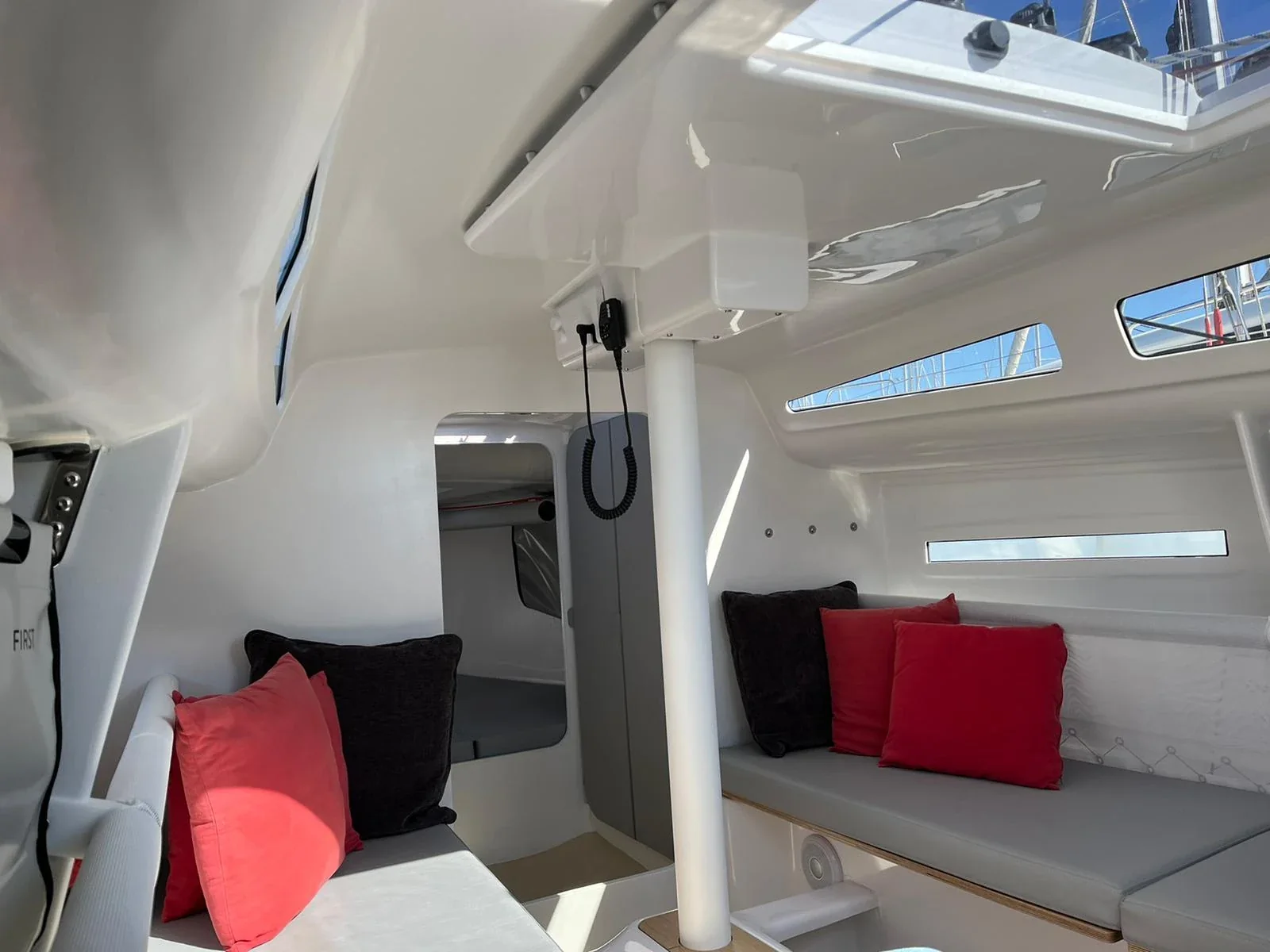 Yacht BENETEAU First 27 - Suferina - Foto 1