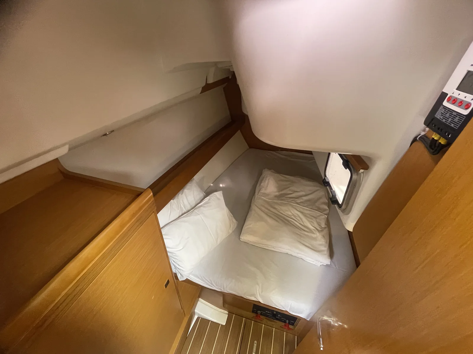 Yacht JEANNEAU Sun Odyssey 36i - Agatha - Foto 1