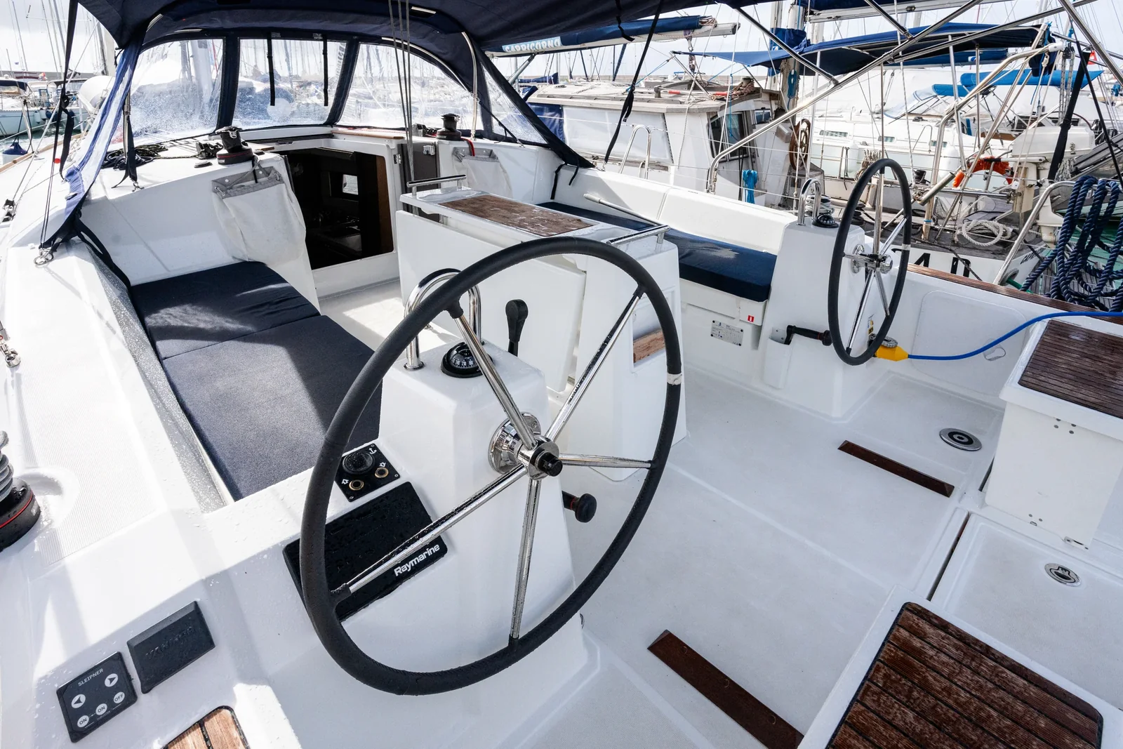 Yacht BENETEAU Oceanis 38.1 - Meli - Foto 1