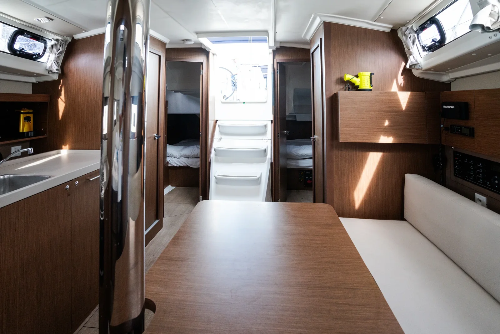 Yacht BENETEAU Oceanis 38.1 - Meli - Foto 1